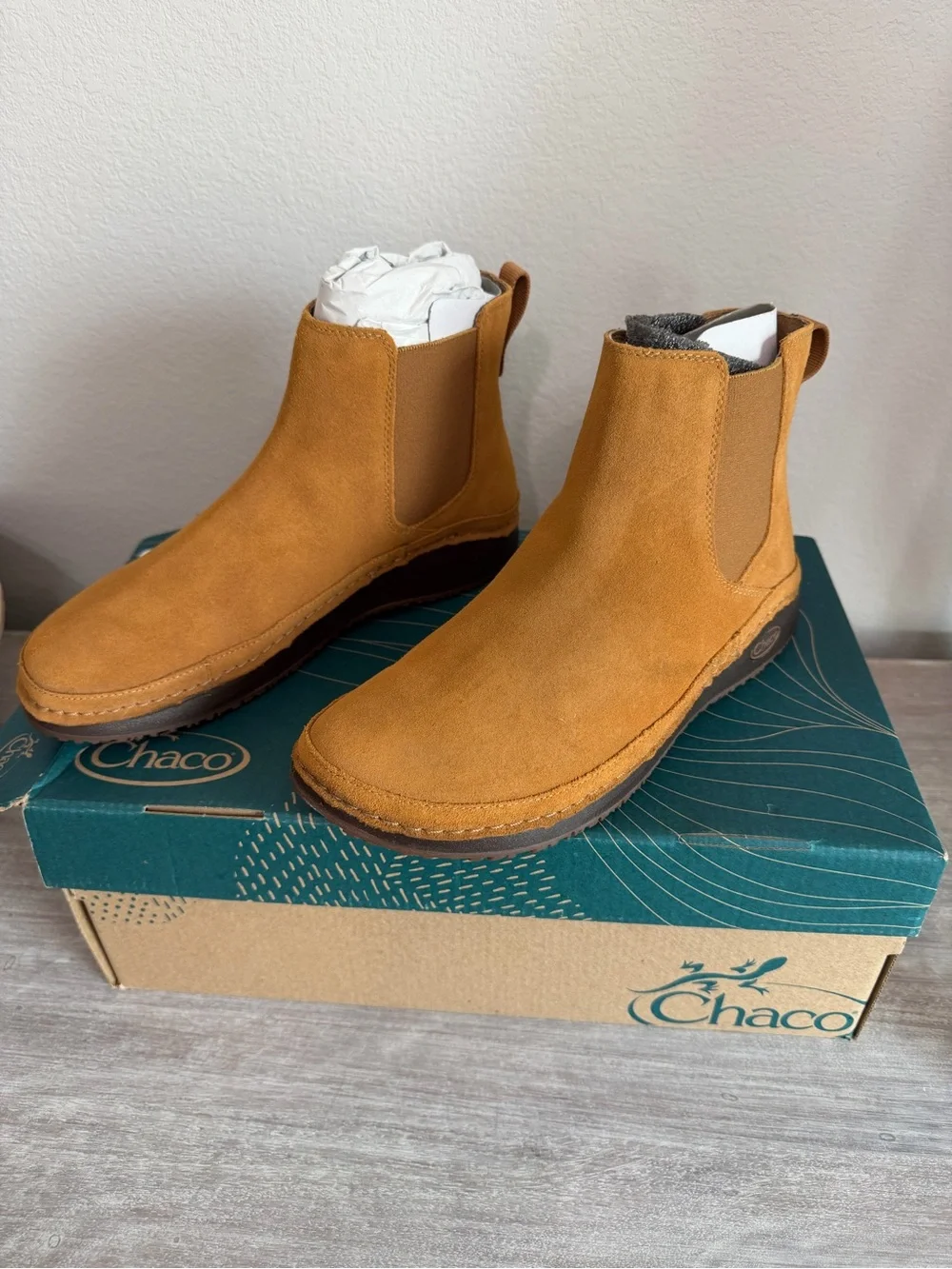 Chaco Paonia Chelsea Caramel Brown Wool Lined Suede Nonskid Ankle Boots 9